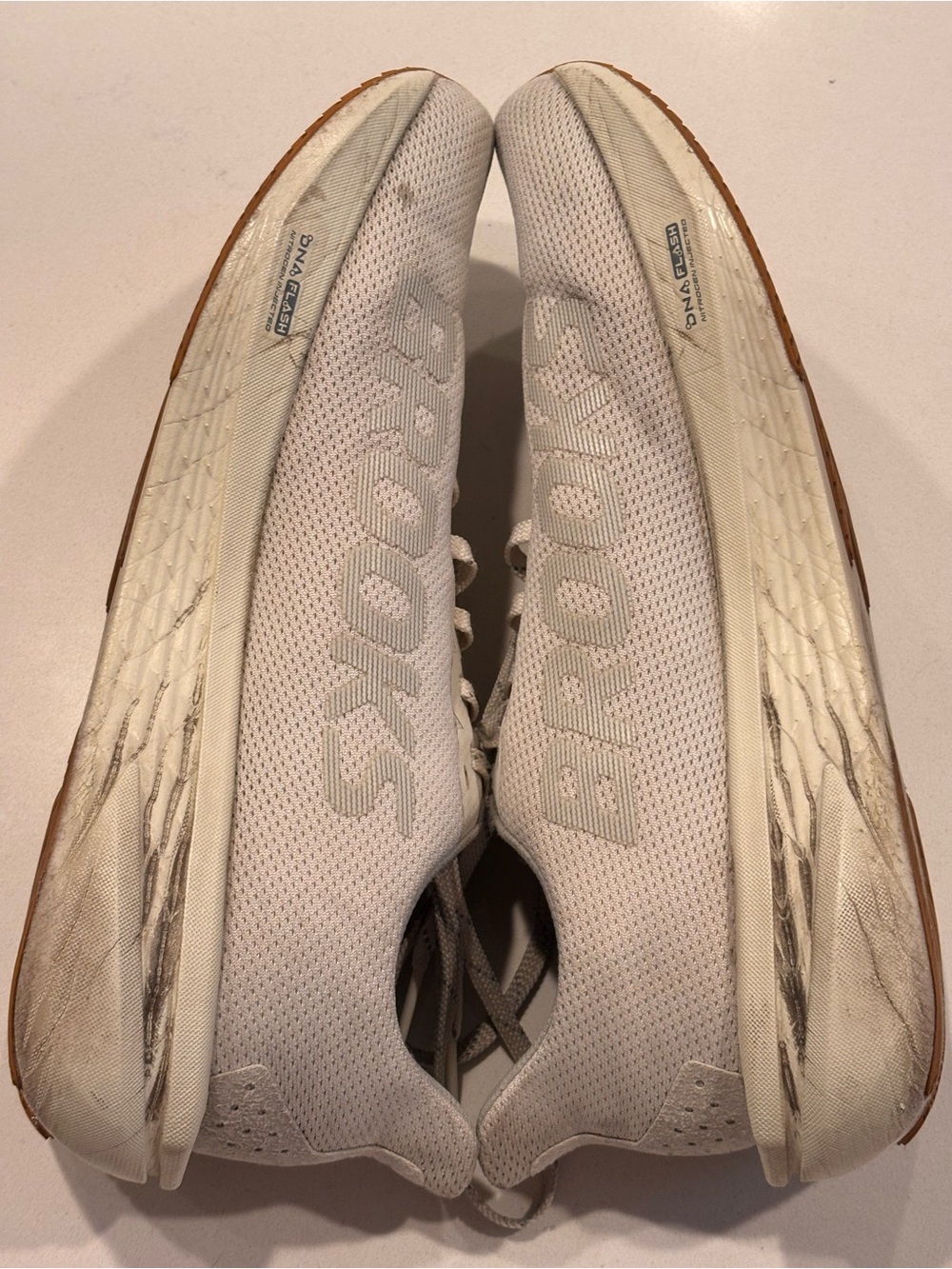 Brooks Hyperion 2 Men’s Size 10.5 White Running Shoes - Picture 8 of 10